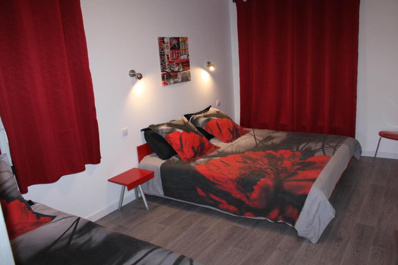 Hippolits Apartment ชาเตล-กียง ภายนอก รูปภาพ